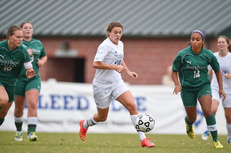 Tricia Jessee, 17, leads the team in goals with six on the year. Photo courtesy of W&L Sports Info. 