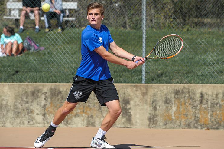 Zack Ely, ‘19, has had to step up since Michael Holt, ‘16, tore his ACL. Ely has won his last seven singles matches. Photo courtesy of W&L Sports Info.
