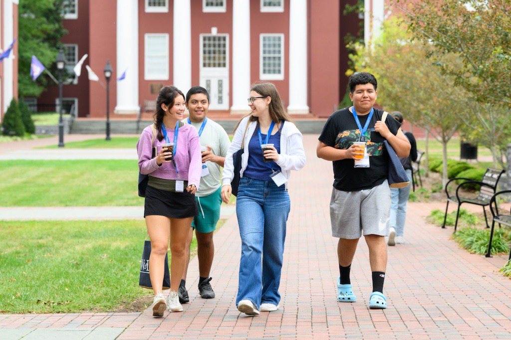 DIVE prospective students tour campus. 