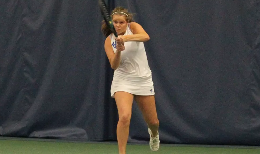 Haley Stoltz, ‘27, competes in a marquee matchup between No. 10 W&L and No. 5 Emory University at the Duchossois Tennis Center. W&L fell to Emory 5-2.